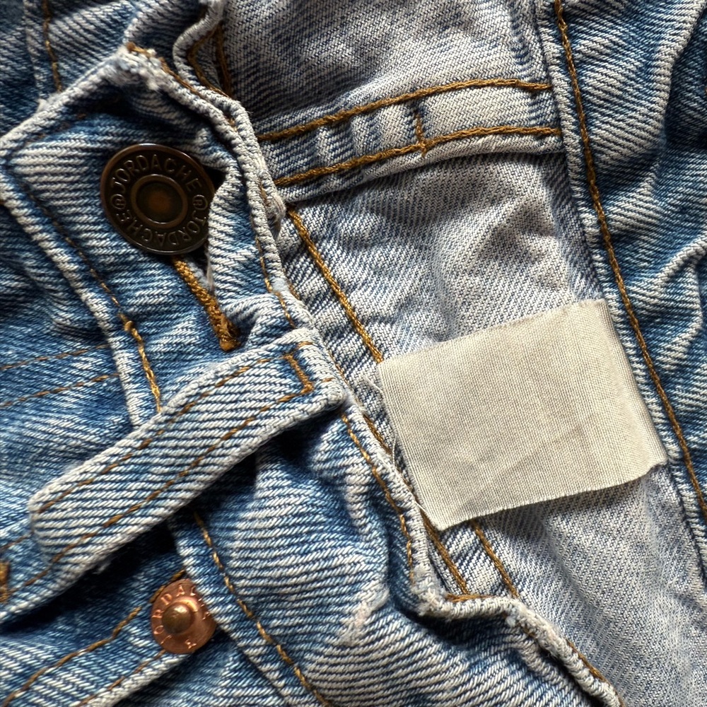 Vintage Jordache Light Wash Mom Five Pocket Classic Jeans - Picture 9 of 10